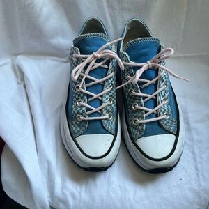 Converse Run Star Hike